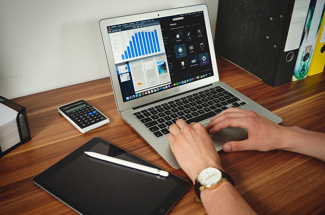 1768099294302313.jpg student-5224082_640.jpg